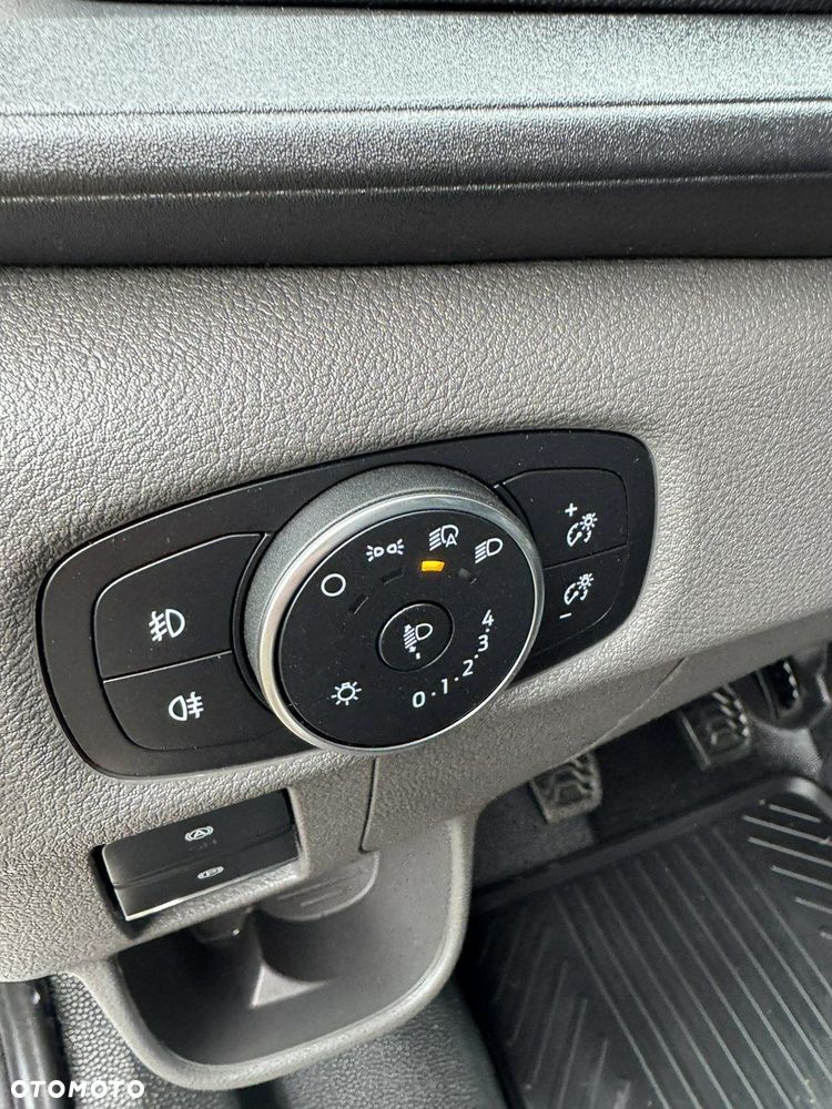 Ford Transit - 18