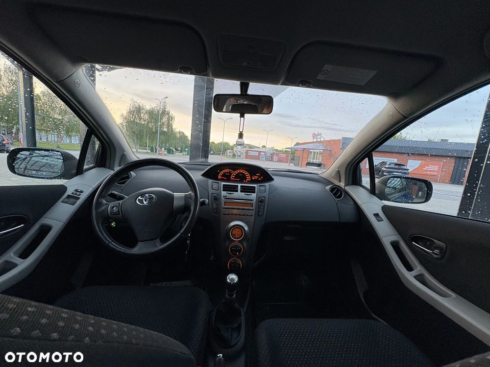 Toyota Yaris 1.33 Sol - 15