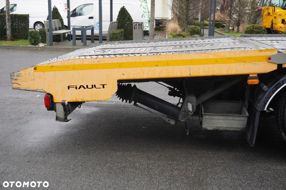 Iveco Stralis 420 8x2 / Zabudowa laweta Fiault / 2 osie skrętne / 17,6 t ładowności - 13