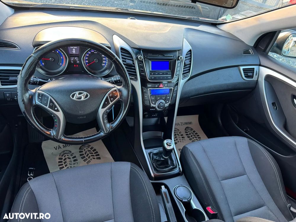 Hyundai i30 blue 1.6 CRDi Style - 8