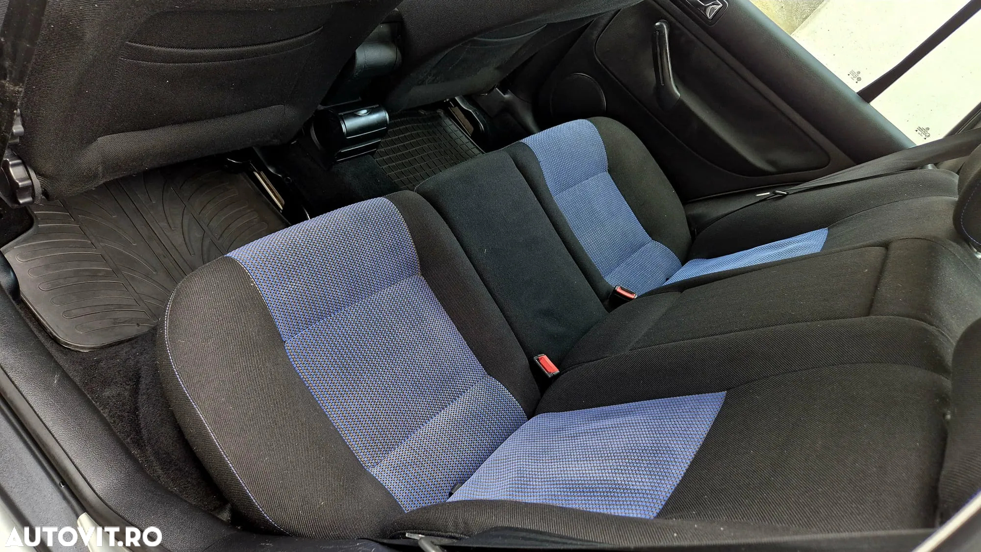 Volkswagen Golf 1.6 - 12