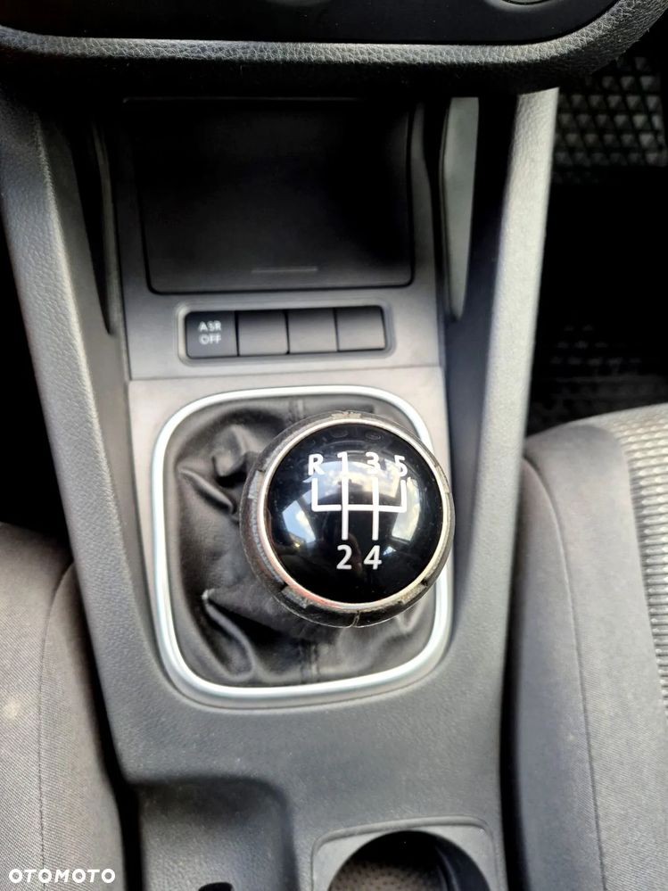 Volkswagen Golf - 27
