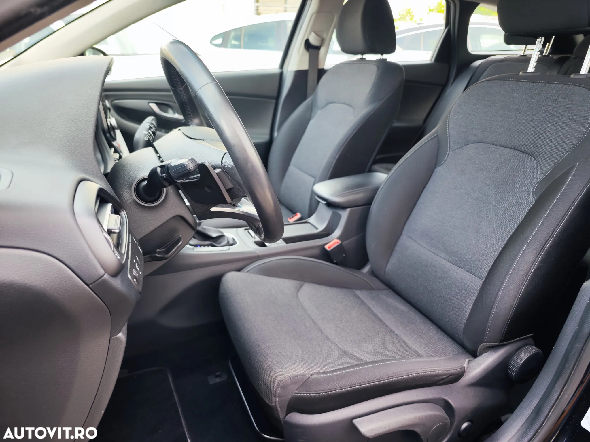 Hyundai i30 Kombi 1.6 CRDI DCT Select - 11