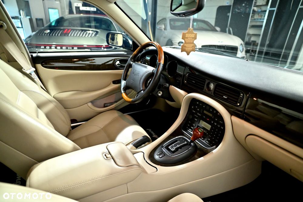 Jaguar XJR Standard - 16