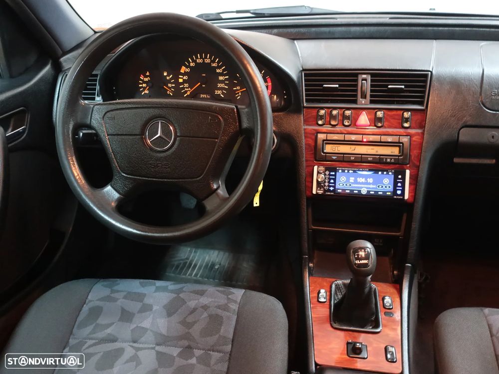 Mercedes-Benz C 220 CDI Classic - 19