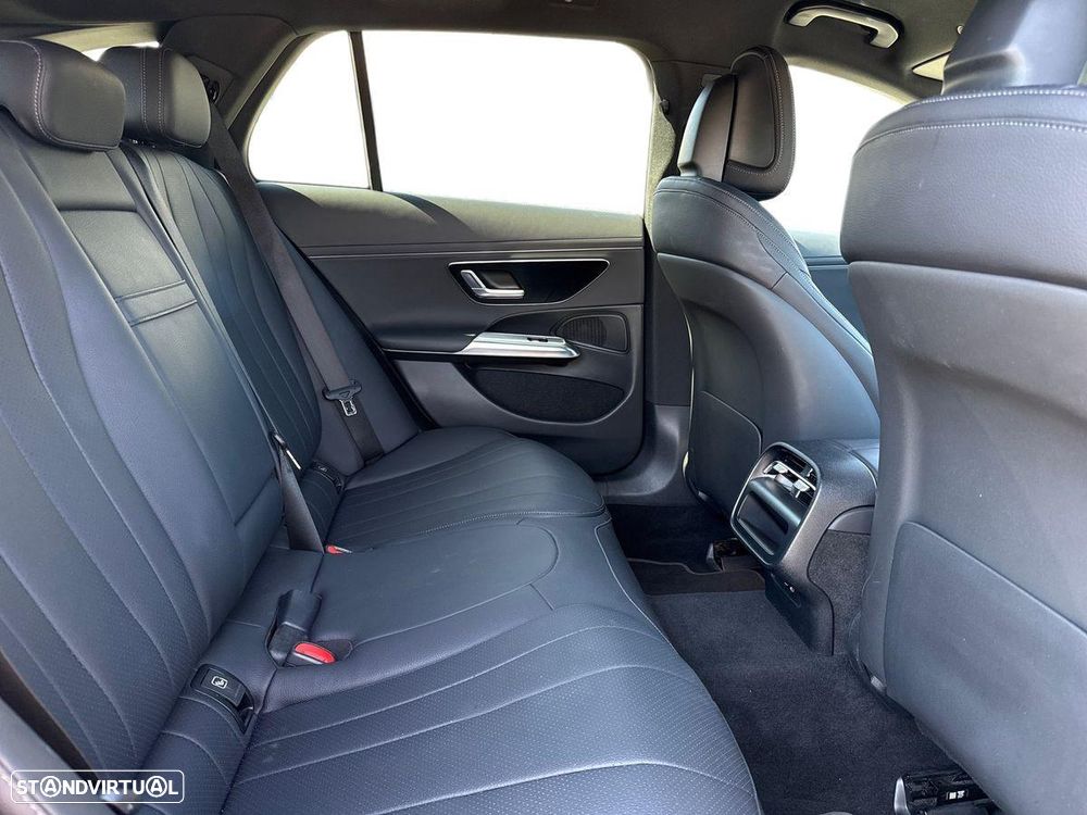 Mercedes-Benz E 220 d 9G-TRONIC Edition AVANTGARDE - 16