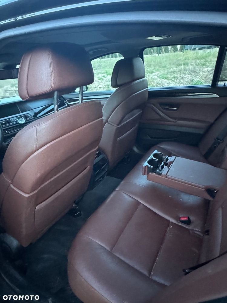 BMW Seria 5 530d xDrive - 8