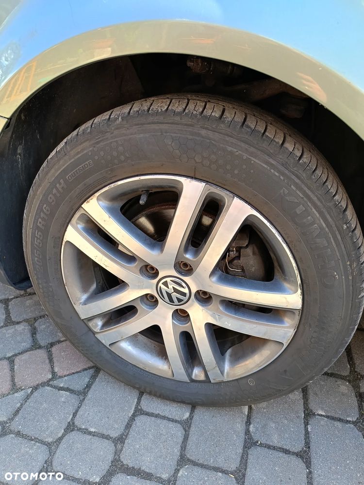 Volkswagen Passat 1.9 TDI Highline Tiptr - 9