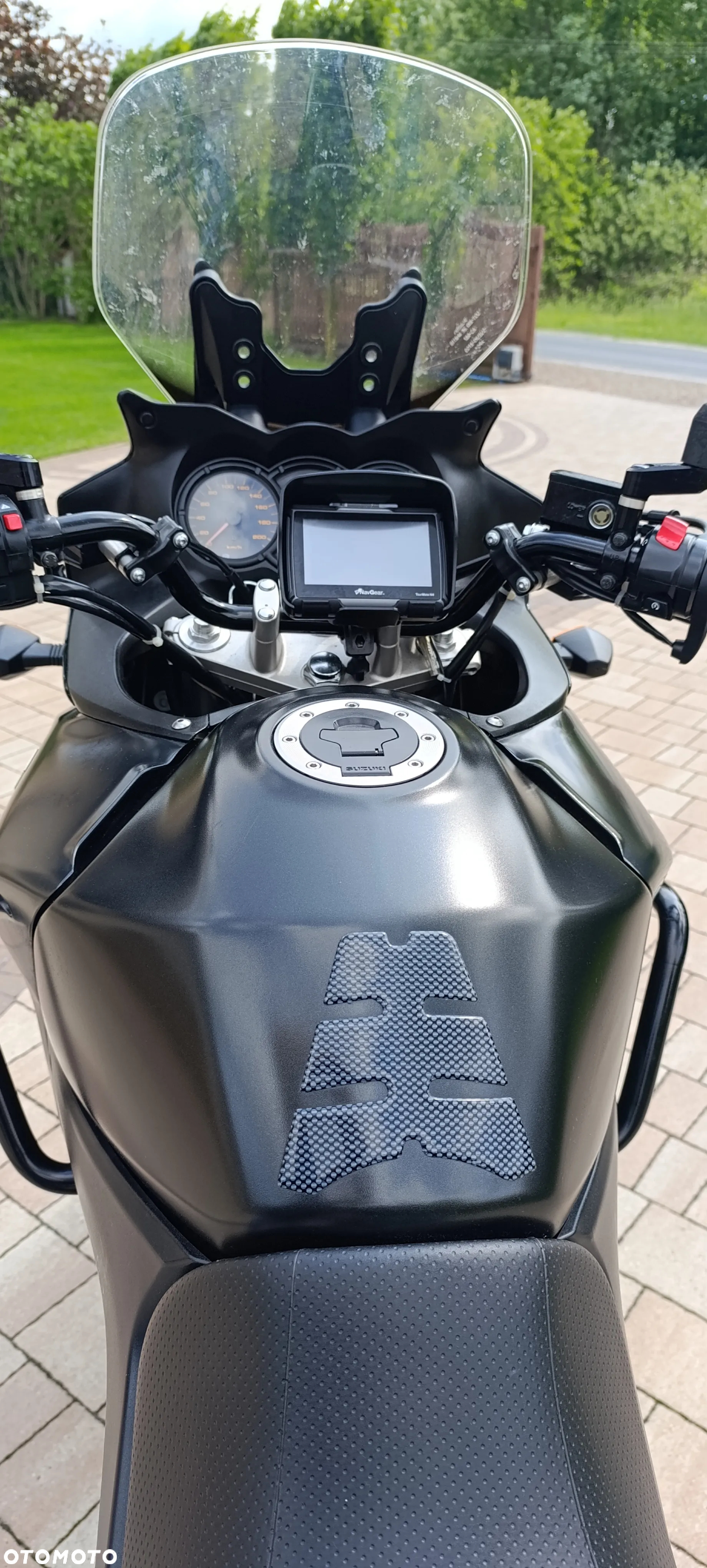 Suzuki V-STROM - 11