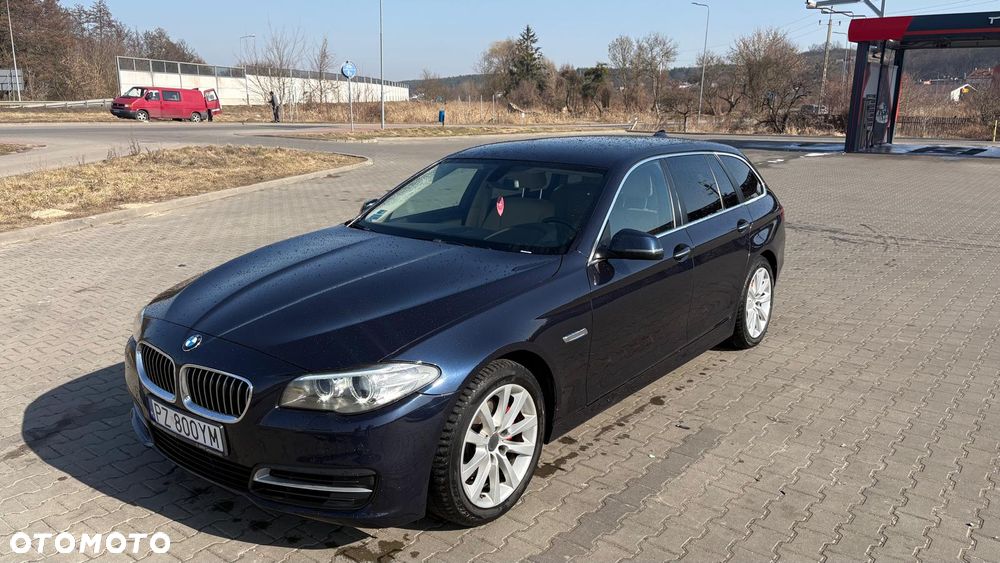 BMW Seria 5 520d xDrive - 12
