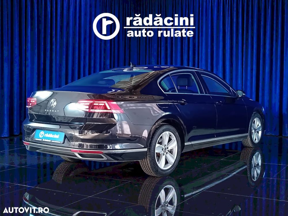 Volkswagen Passat - 9
