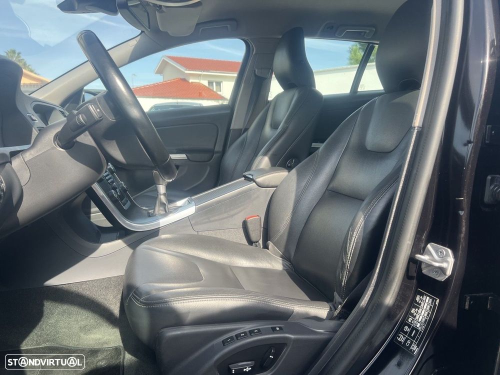 Volvo V60 D2 Edition - 11