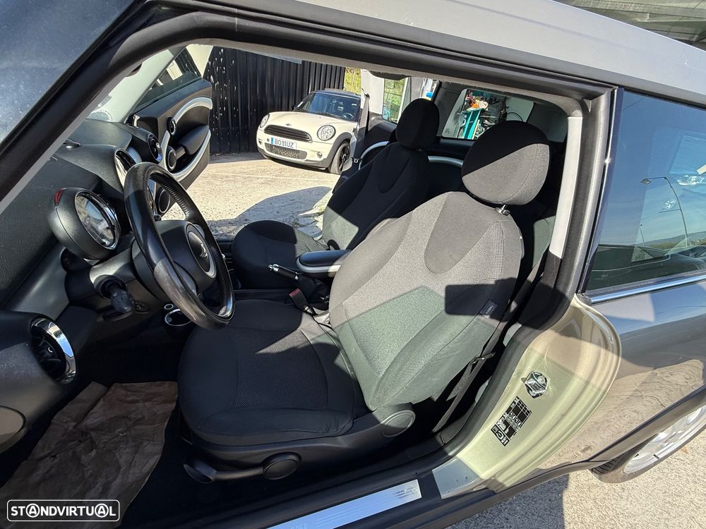 MINI Clubman Cooper D - 16