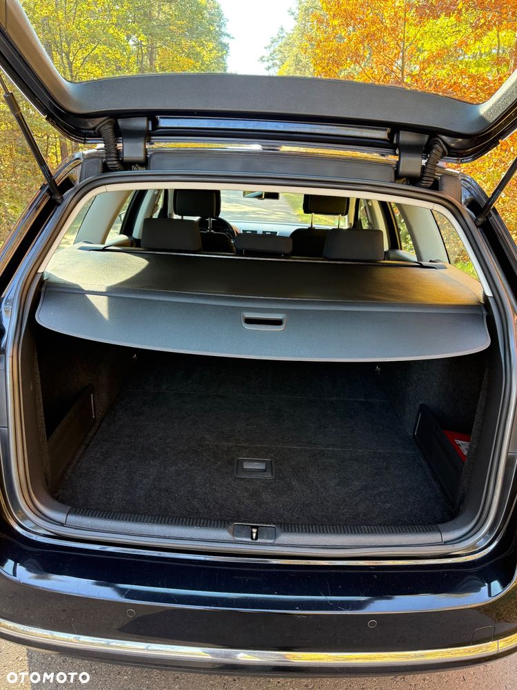 Volkswagen Passat - 20