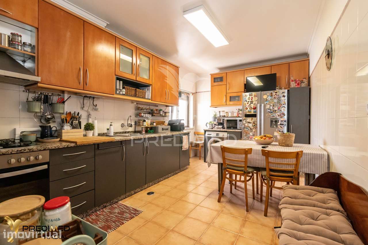 APARTAMENTO T3 A 2MIN A PÉ DO METRO DE ODIVELAS! - Grande imagem: 2/29