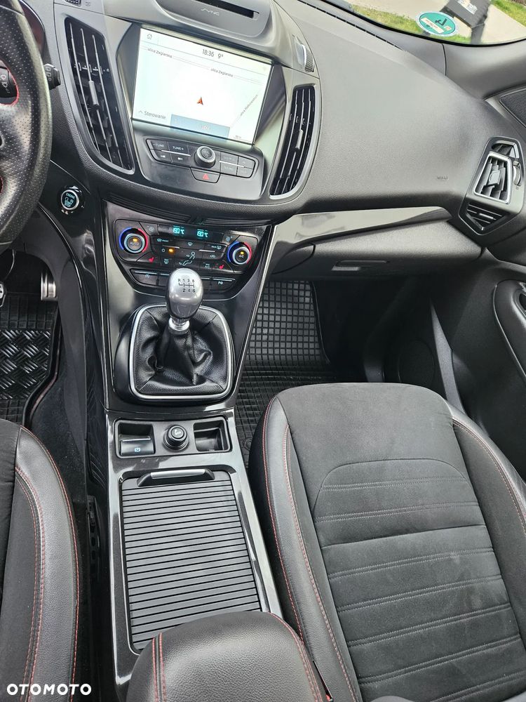 Ford Kuga 2.0 TDCi 4x2 ST-Line - 17