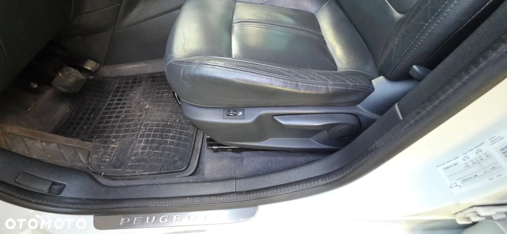 Peugeot 5008 2.0 HDi Allure - 32