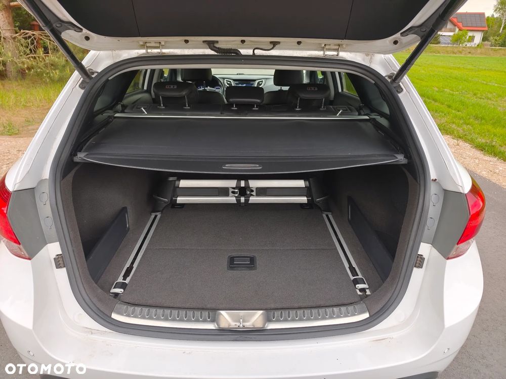 Hyundai i40 Kombi blue 1.7 CRDi DCT Premium - 29