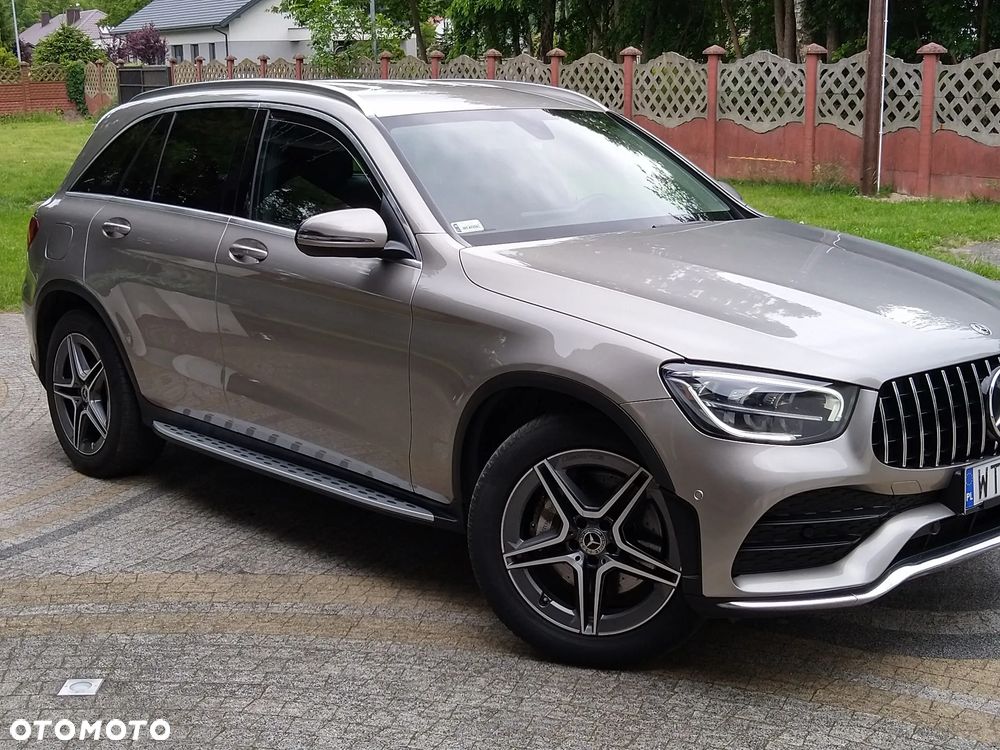 Mercedes-Benz GLC 200 4Matic 9G-TRONIC AMG Line - 3