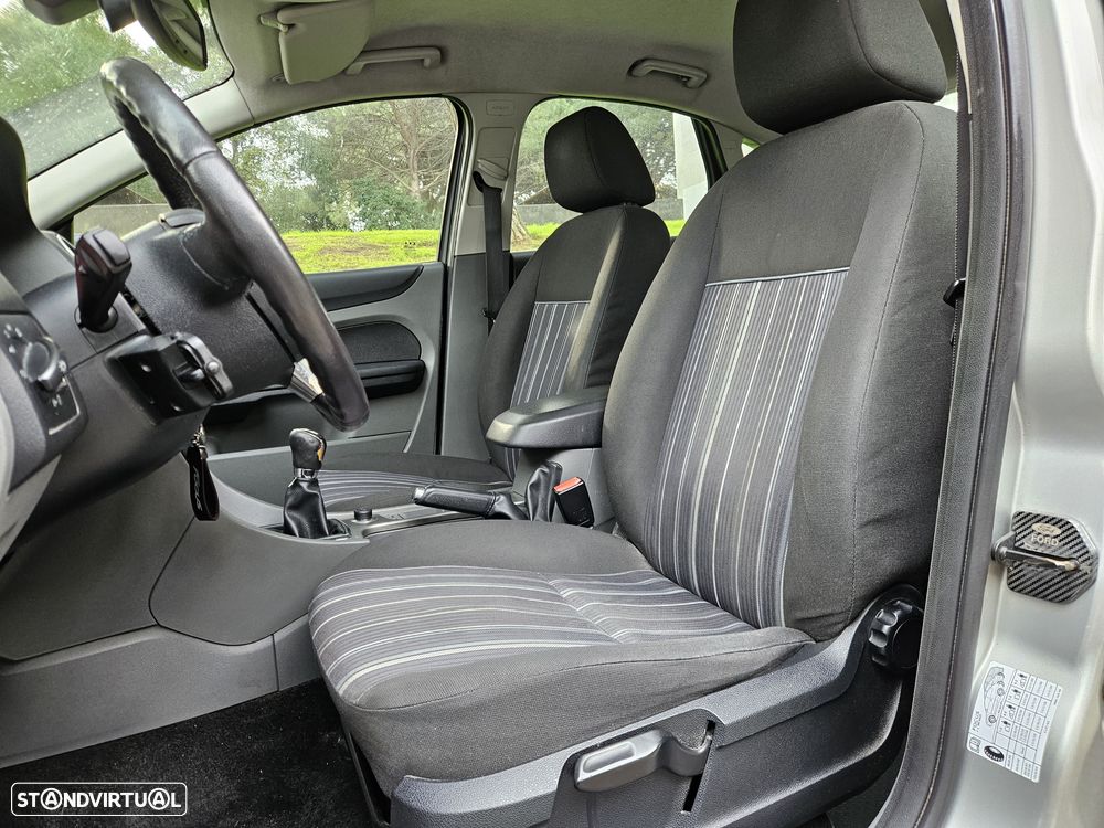 Ford Focus 1.6 TDCi Style - 23