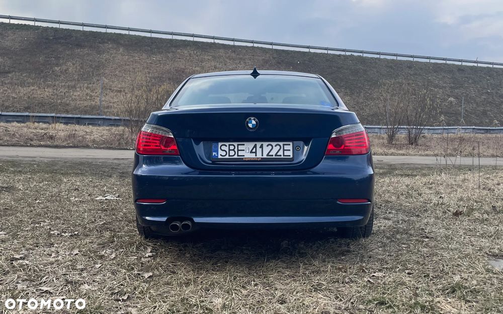BMW Seria 5 525d - 4