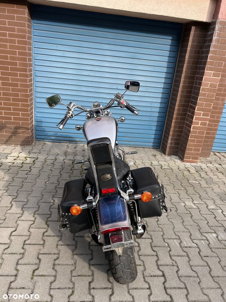 Suzuki Intruder - 6