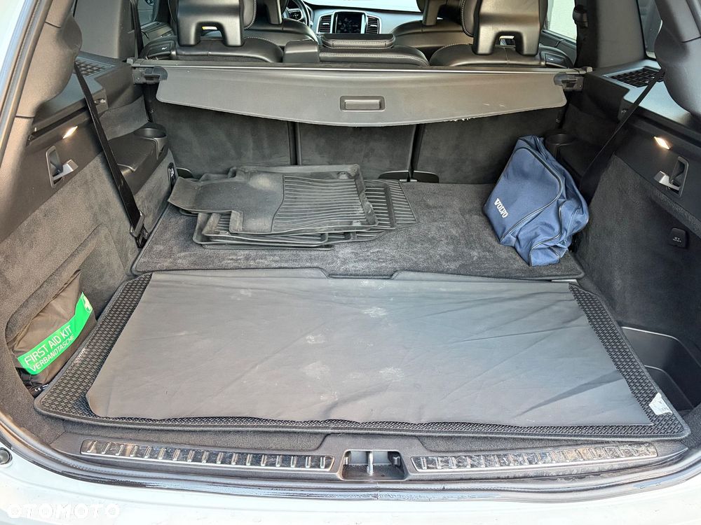 Volvo XC 90 - 38