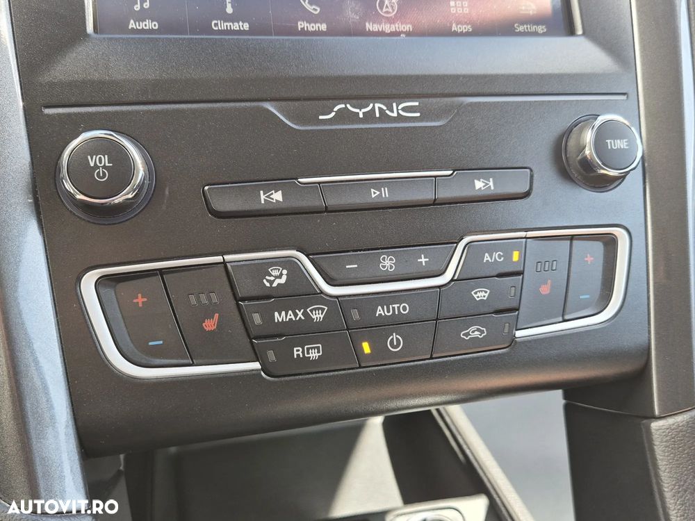 Ford Mondeo - 25