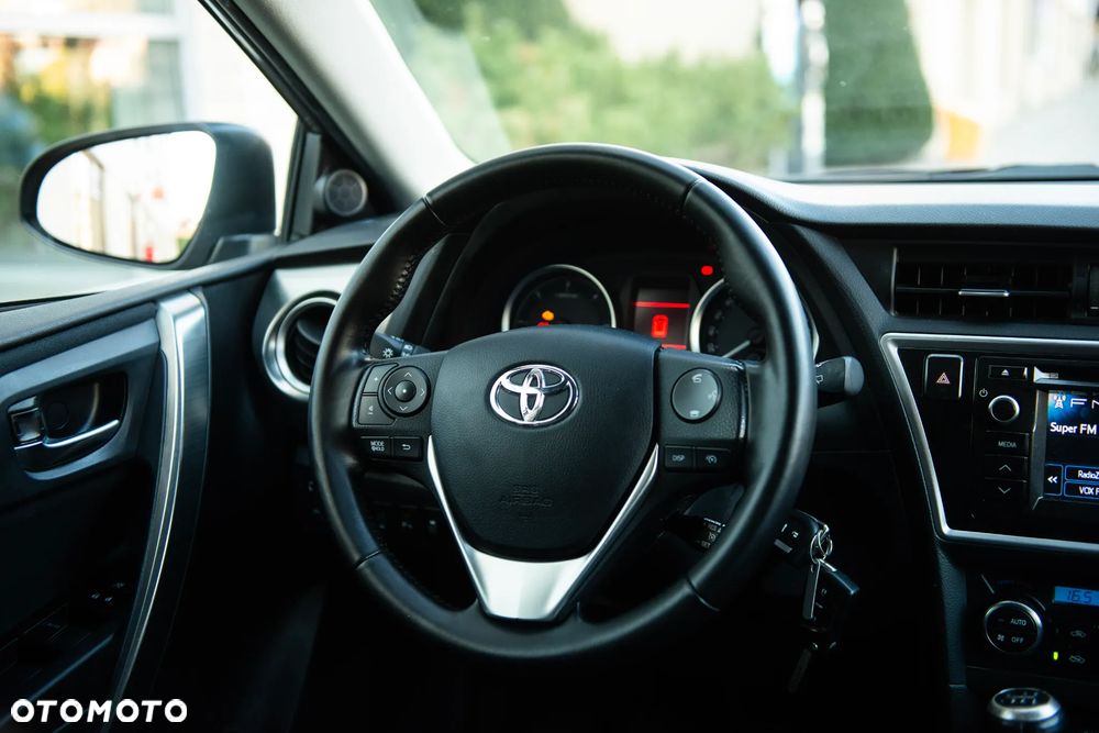 Toyota Auris - 24
