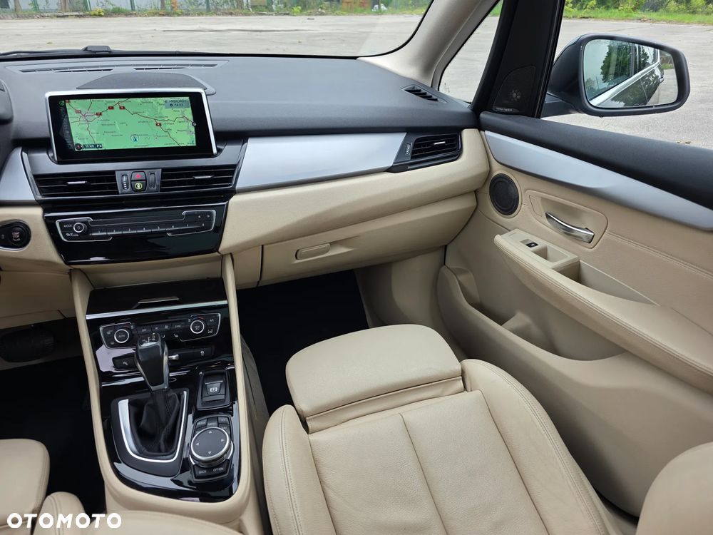BMW Seria 2 220d Sport-Aut Sport Line - 33