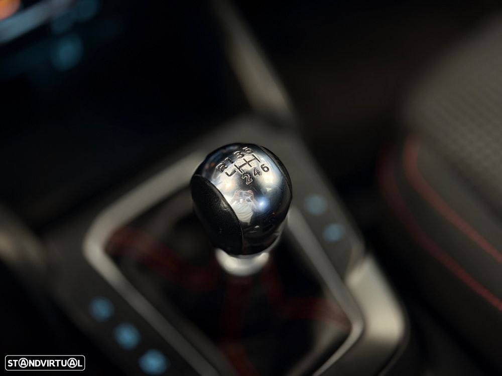 Ford Focus 1.5 TDCi ECOBlue ST-Line - 22