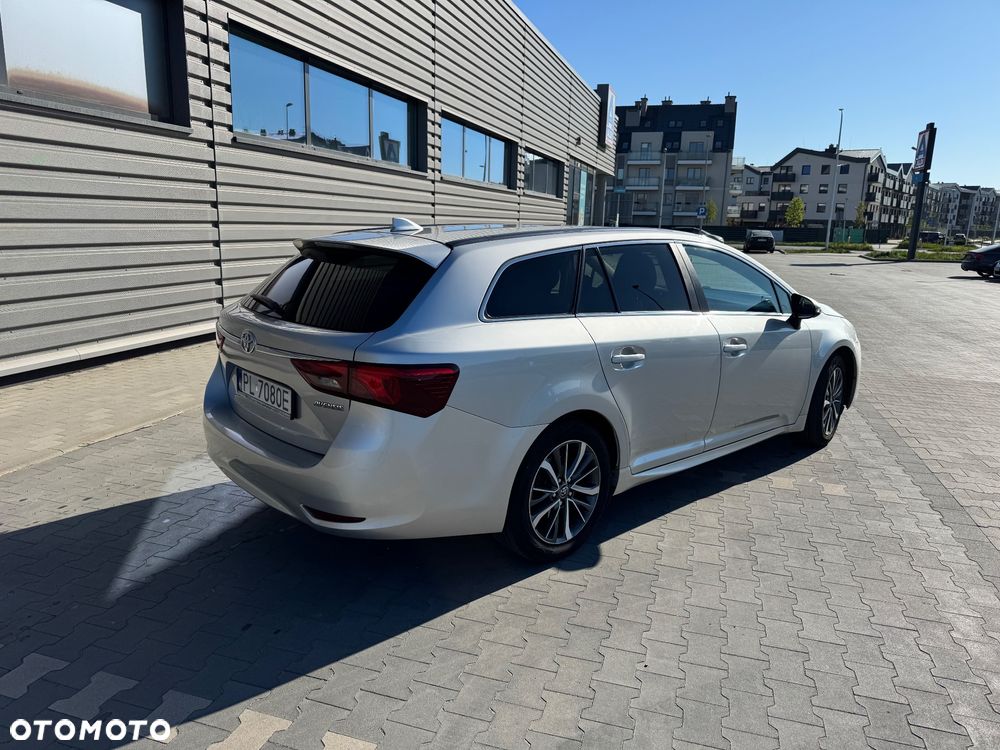 Toyota Avensis 1.8 Prestige - 4