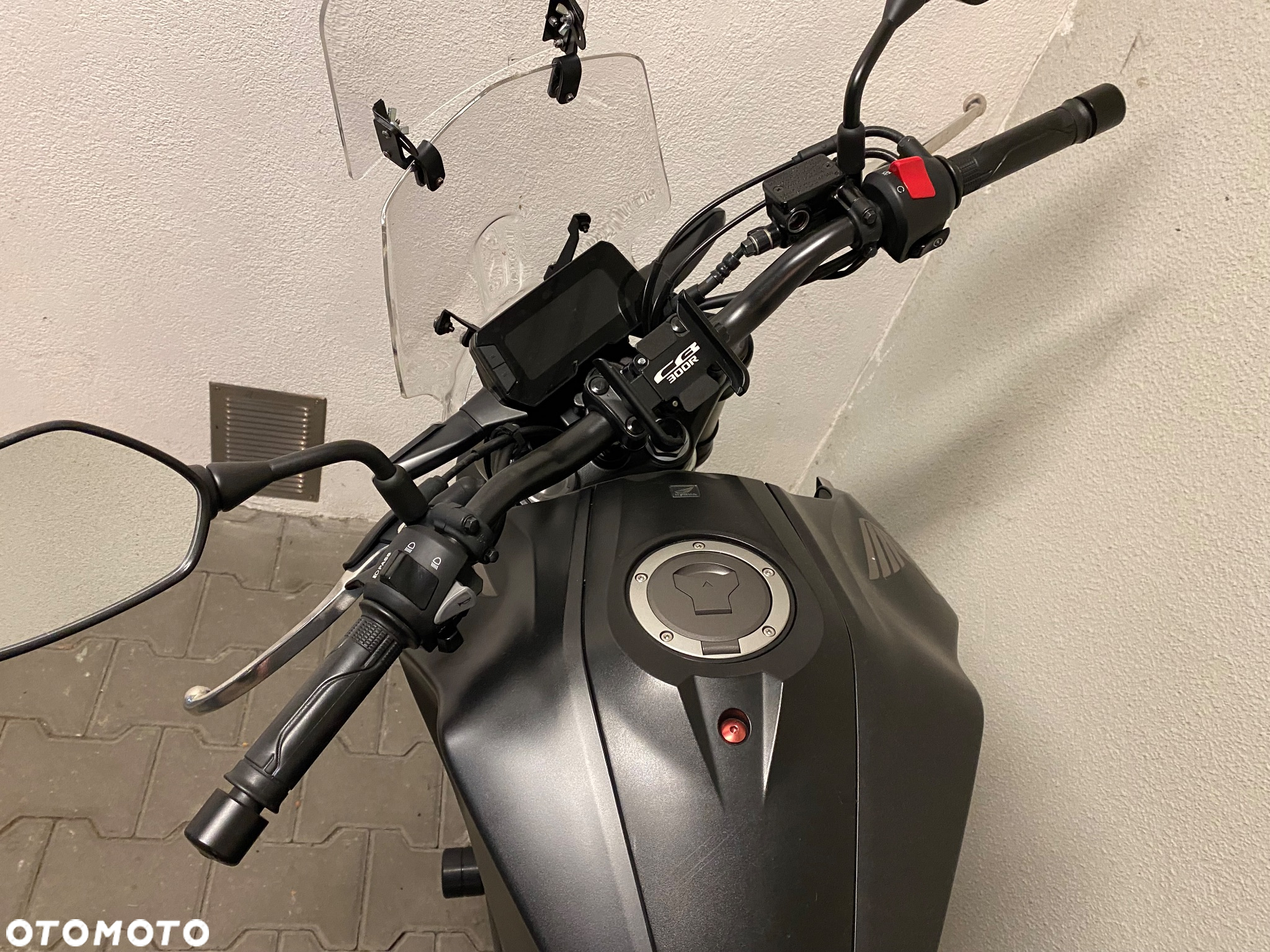 Honda CB - 4
