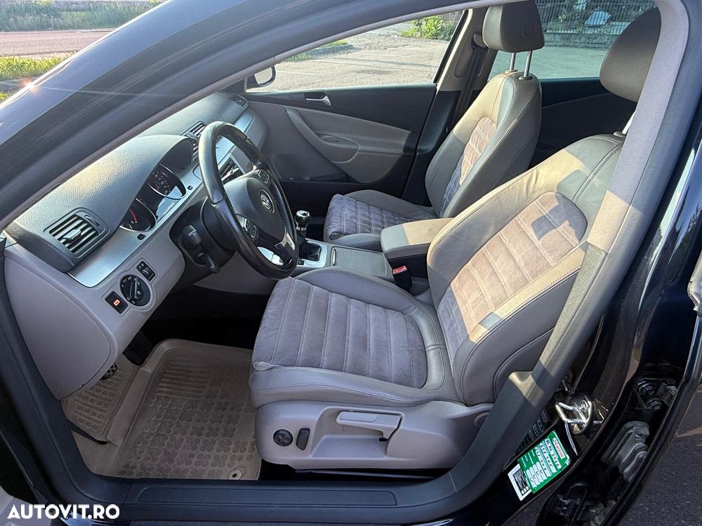 Volkswagen Passat 2.0 TDI Comfortline - 16