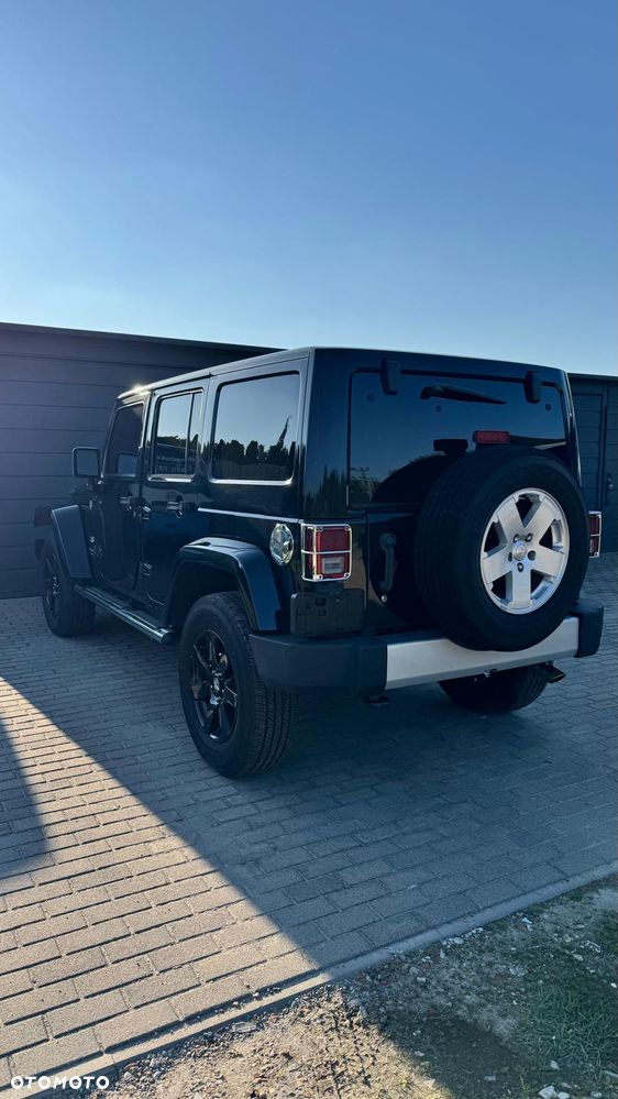 Jeep Wrangler Unlimited 2011 photo 4
