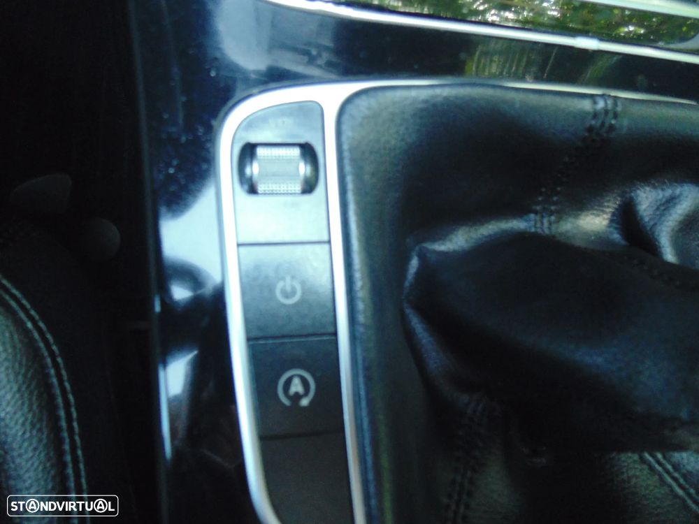 Mercedes-Benz C 180 BlueTEC Avantgarde - 38