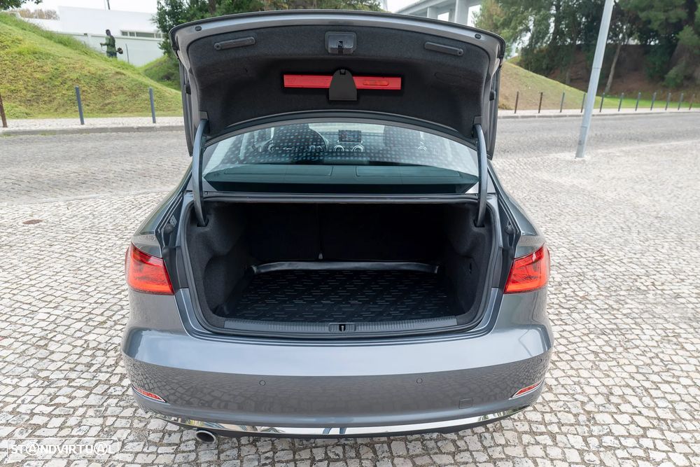 Audi A3 Limousine 1.6 TDI S-line - 13