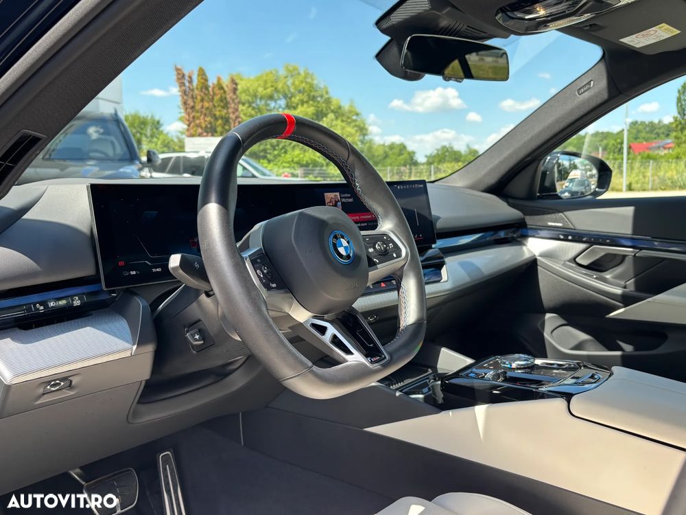 BMW i5 2023 — imagine 10