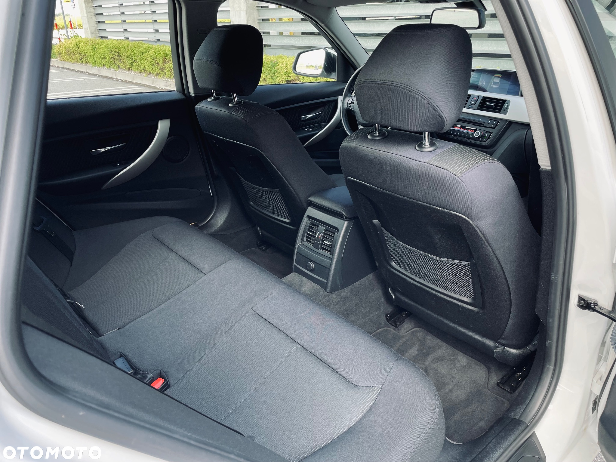 BMW Seria 3 320d Touring - 15