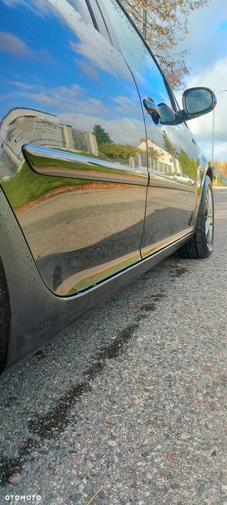 Volkswagen Golf - 6