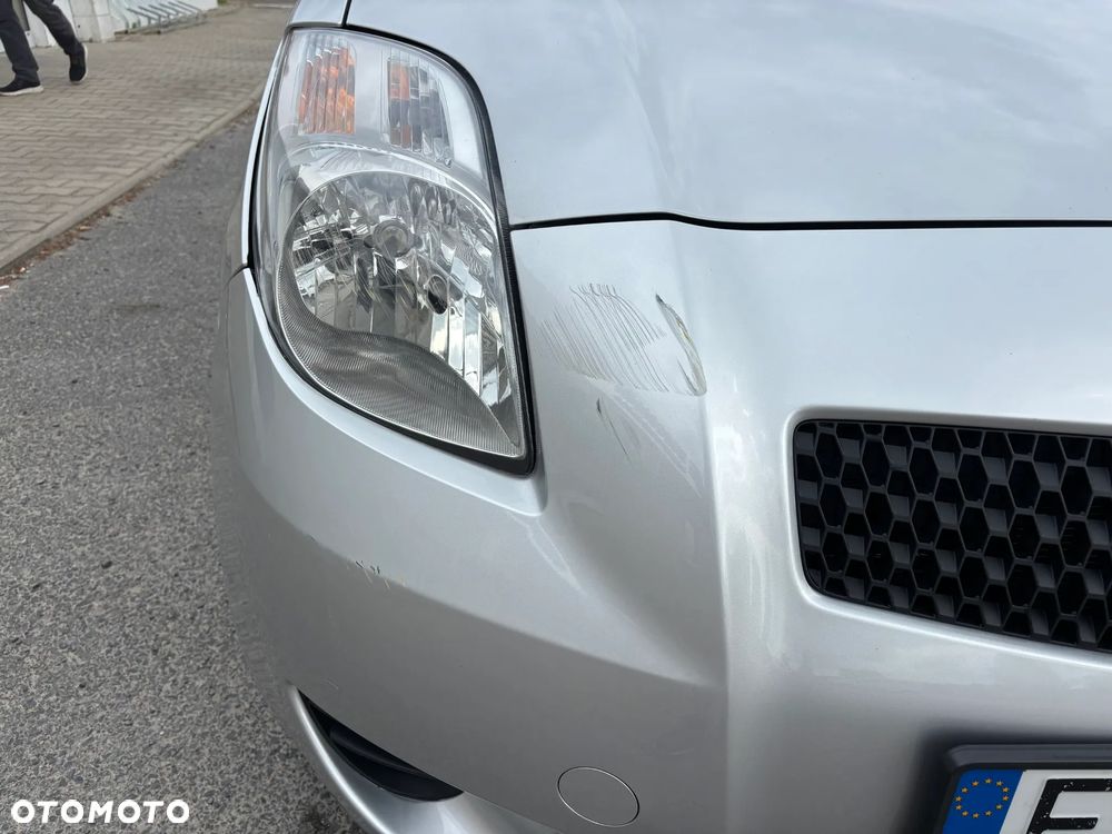 Toyota Yaris 1.3 Luna A/C - 9