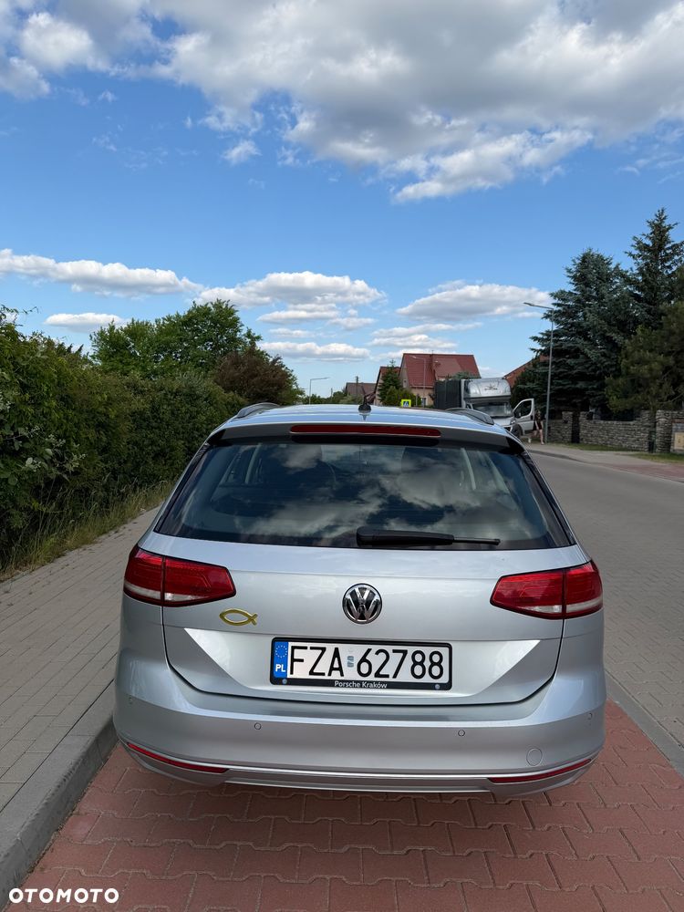 Volkswagen Passat 2.0 TDI SCR Trendline - 5