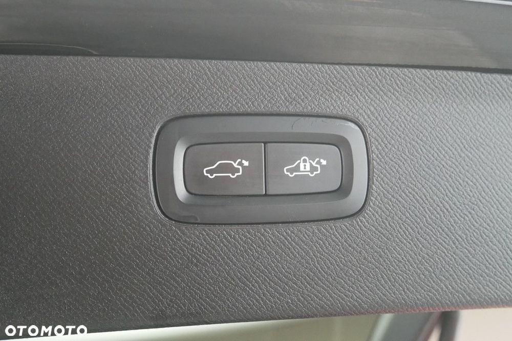 Volvo XC 90 - 18