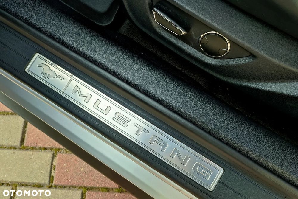 Ford Mustang 2.3 Eco Boost - 30