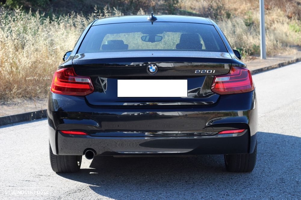 BMW 220 i Coupe Pack M - 11