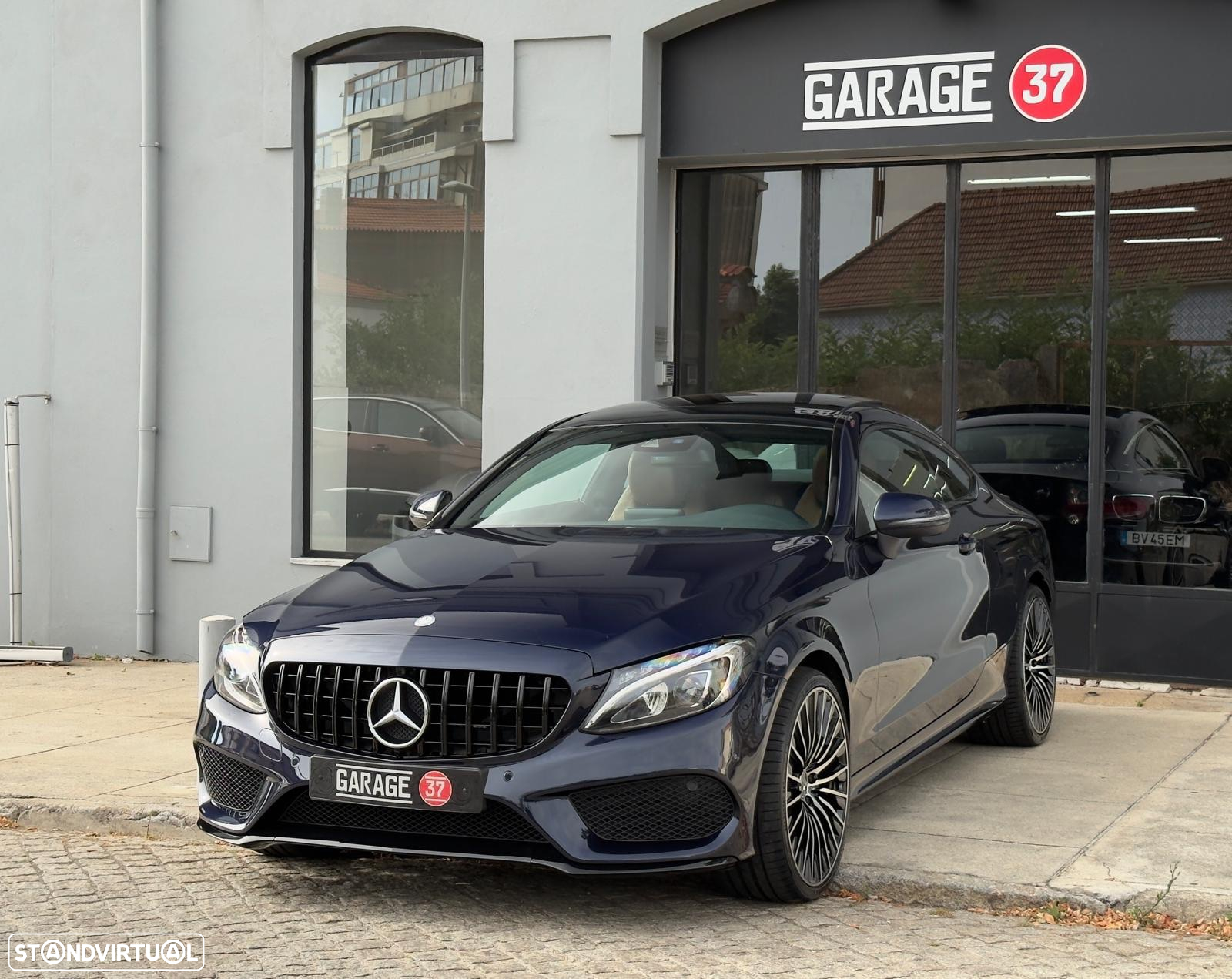 Mercedes-Benz C 220 d Coupe 4Matic 9G-TRONIC - 3