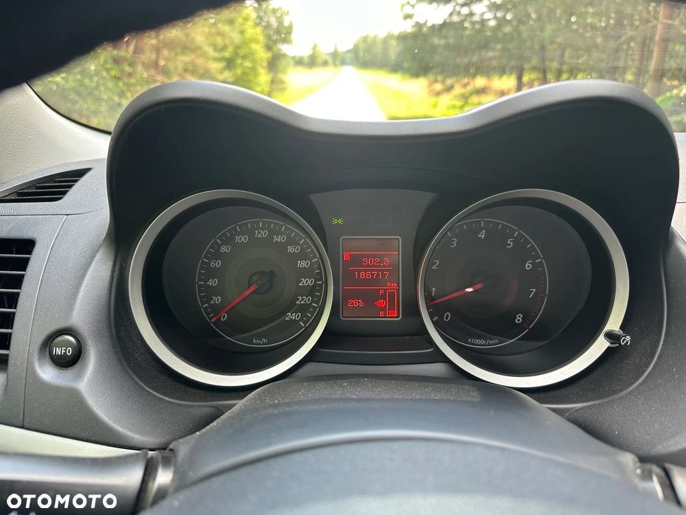 Mitsubishi Lancer - 15