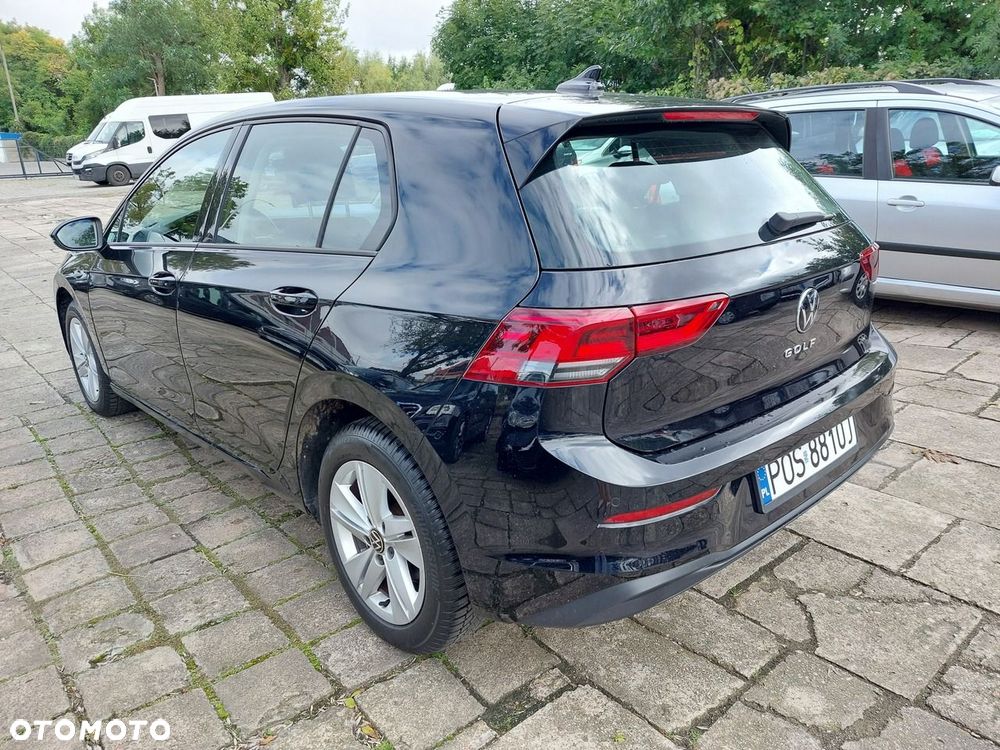 Volkswagen Golf - 8