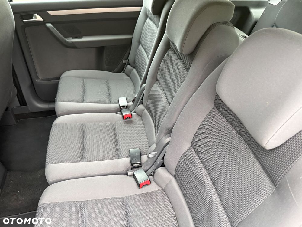 Volkswagen Touran 1.6 TDI DPF BlueMot Comfortline - 30