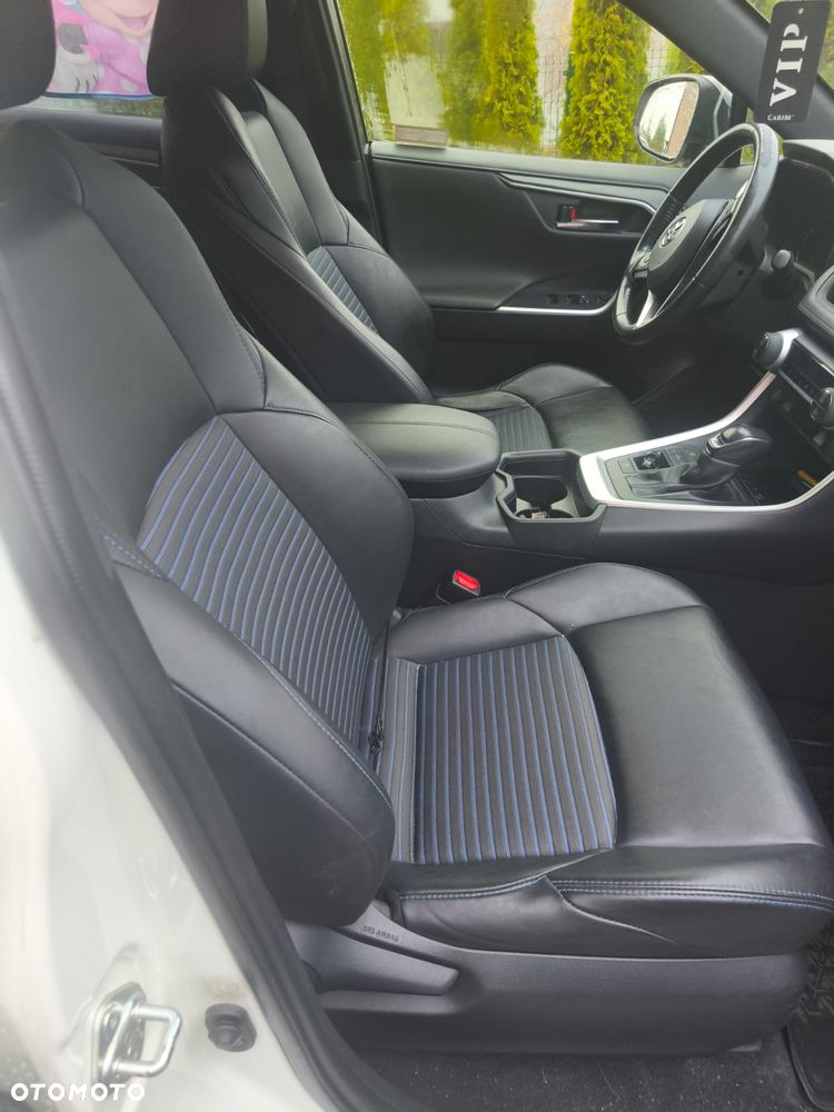 Toyota RAV4 - 7
